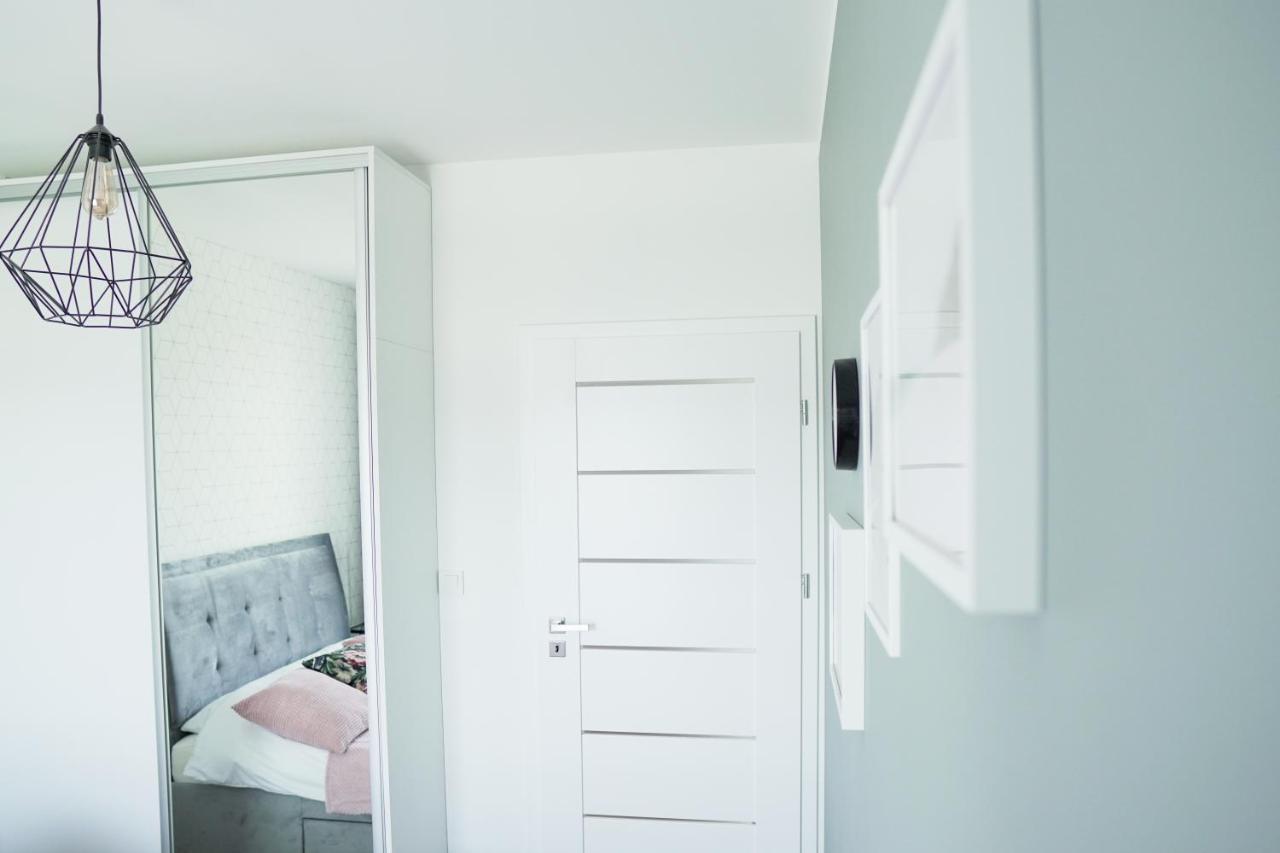 Vizzit Us Premium Apartments Varsavia Esterno foto