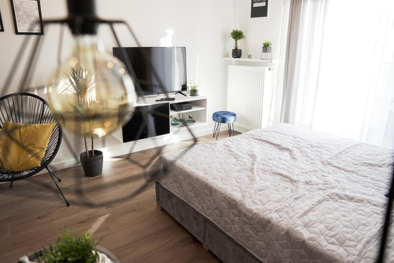 Vizzit Us Premium Apartments Varsavia Esterno foto