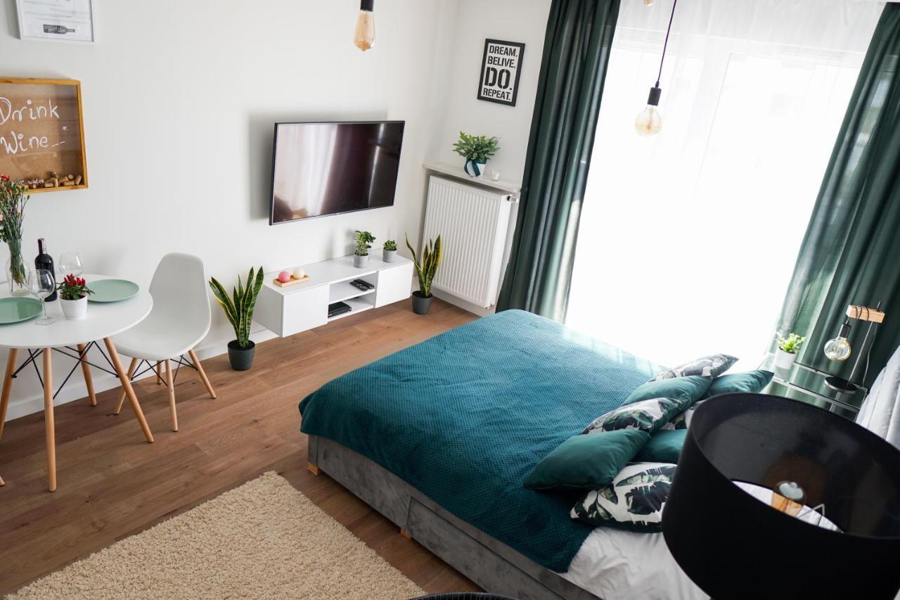 Vizzit Us Premium Apartments Varsavia Esterno foto