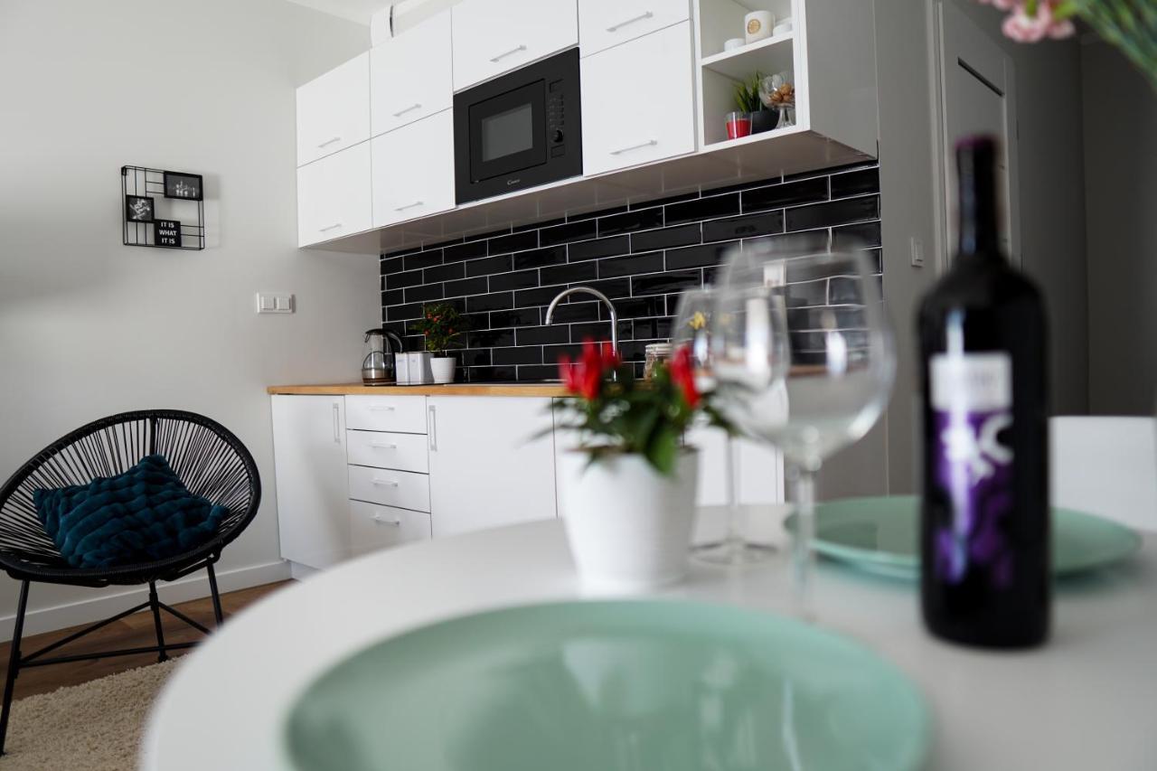 Vizzit Us Premium Apartments Varsavia Esterno foto