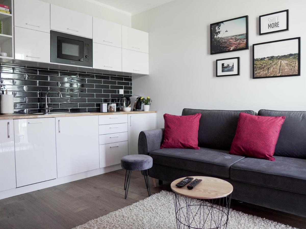 Vizzit Us Premium Apartments Varsavia Esterno foto