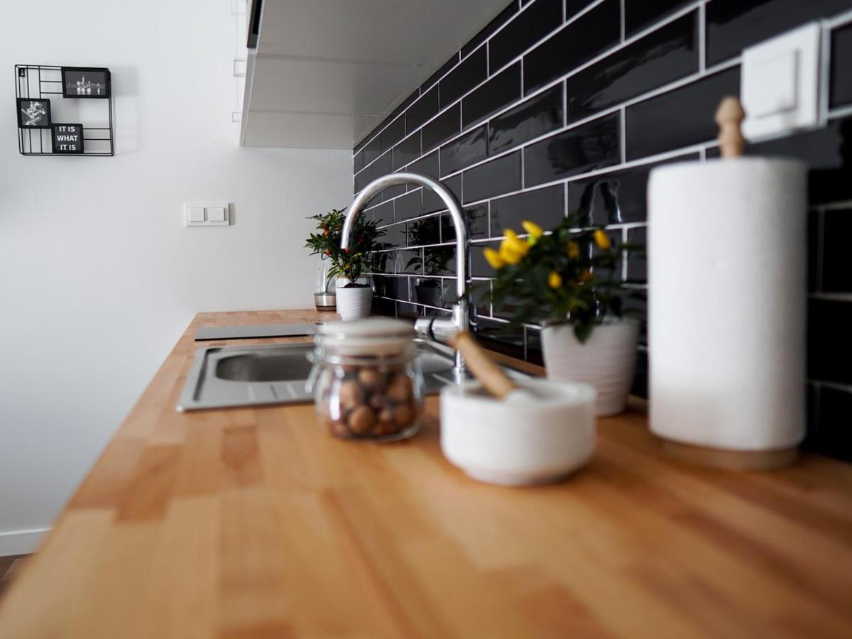 Vizzit Us Premium Apartments Varsavia Esterno foto