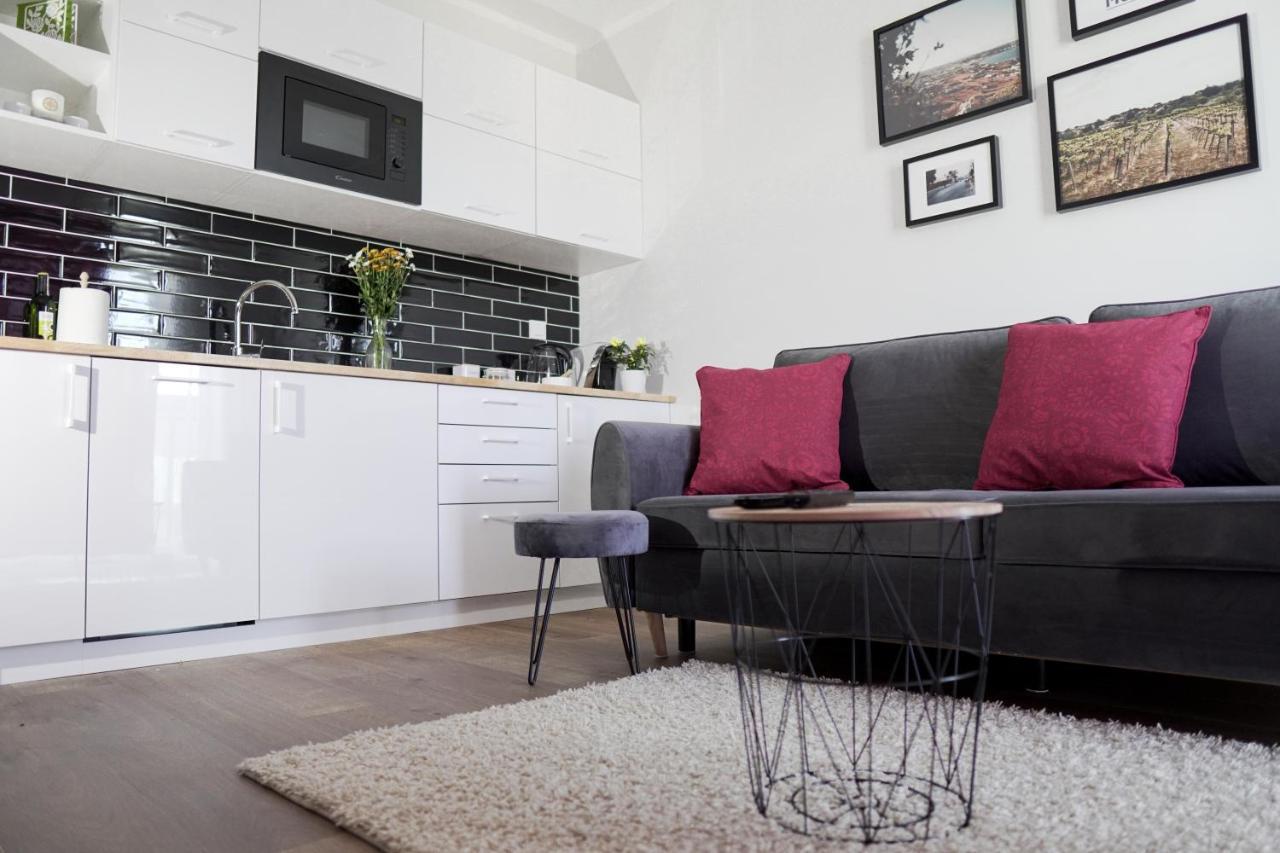 Vizzit Us Premium Apartments Varsavia Esterno foto